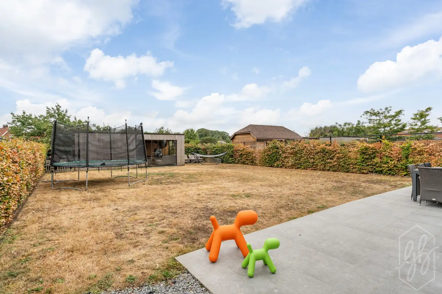 Instapklare BEN woning uit 2019 met zuidgerichte tuin en poolhouse foto 22