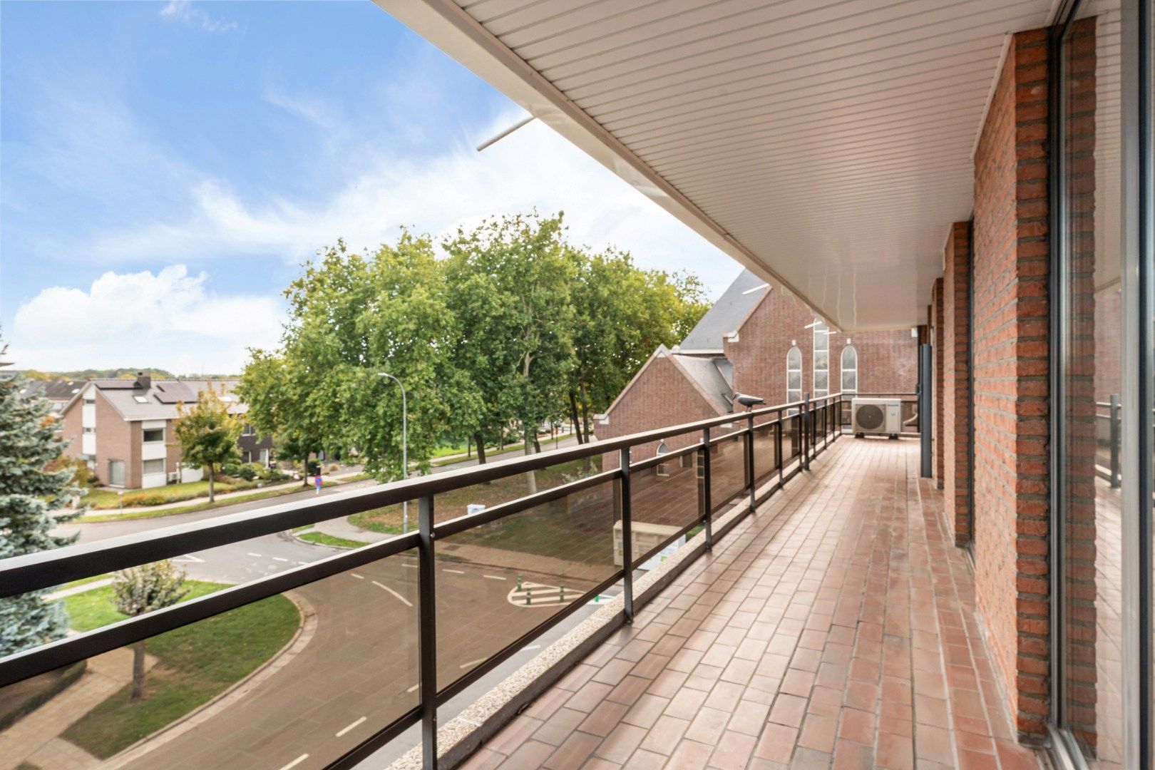 2 slpk appartement, 126 m², terras, autostaanplaats, kelderberging foto 12
