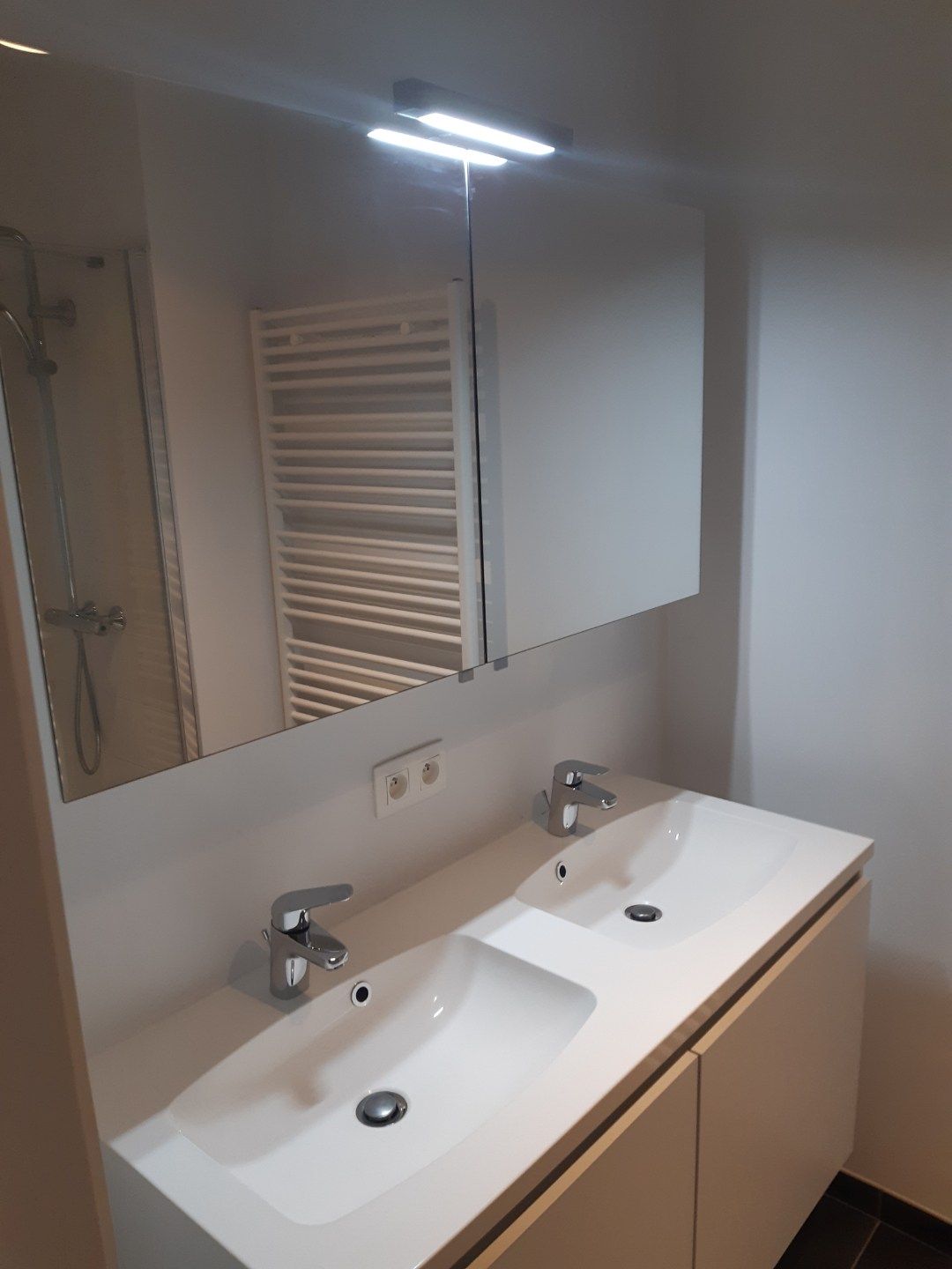 Praktisch 2 slpk-appartement met terras. foto 11