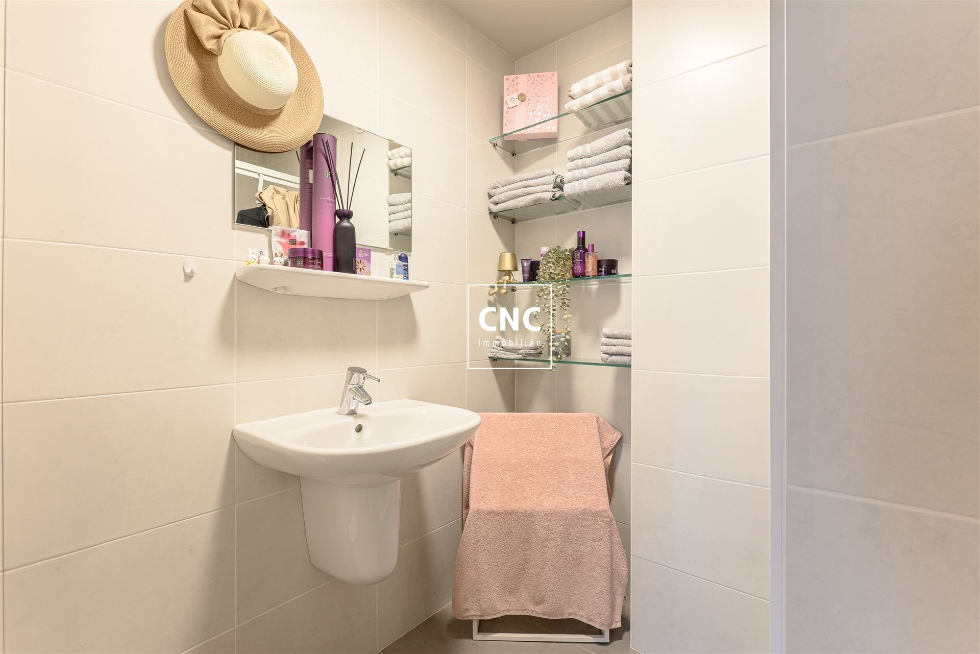 Gezellig ongemeubeld appartement nabij zee en Heldenplein foto 8