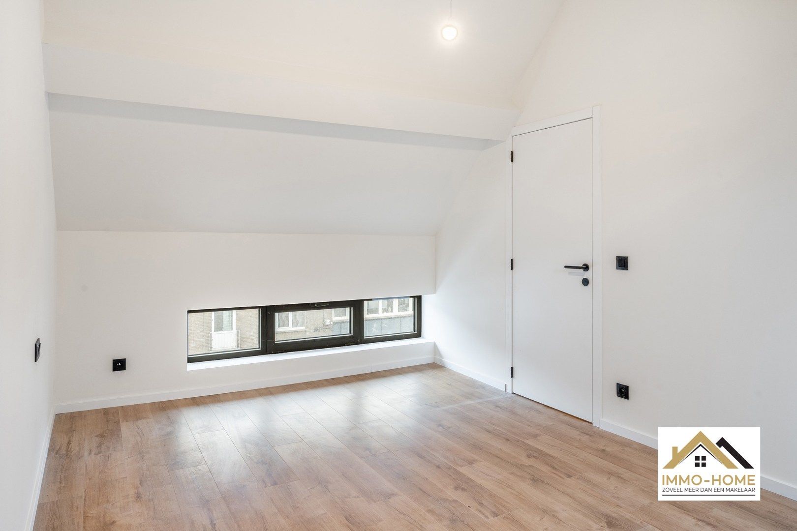 Gerenoveerde woning op topligging foto 20