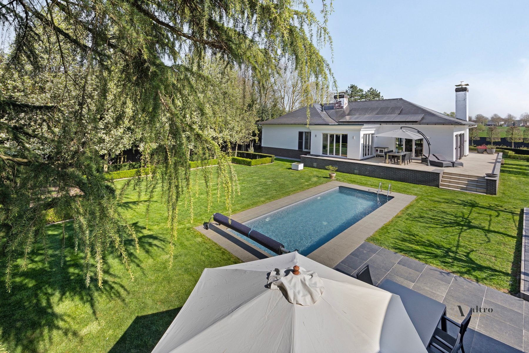 Stijlvolle villa met zwembad in groene buurt te Aalter foto 21