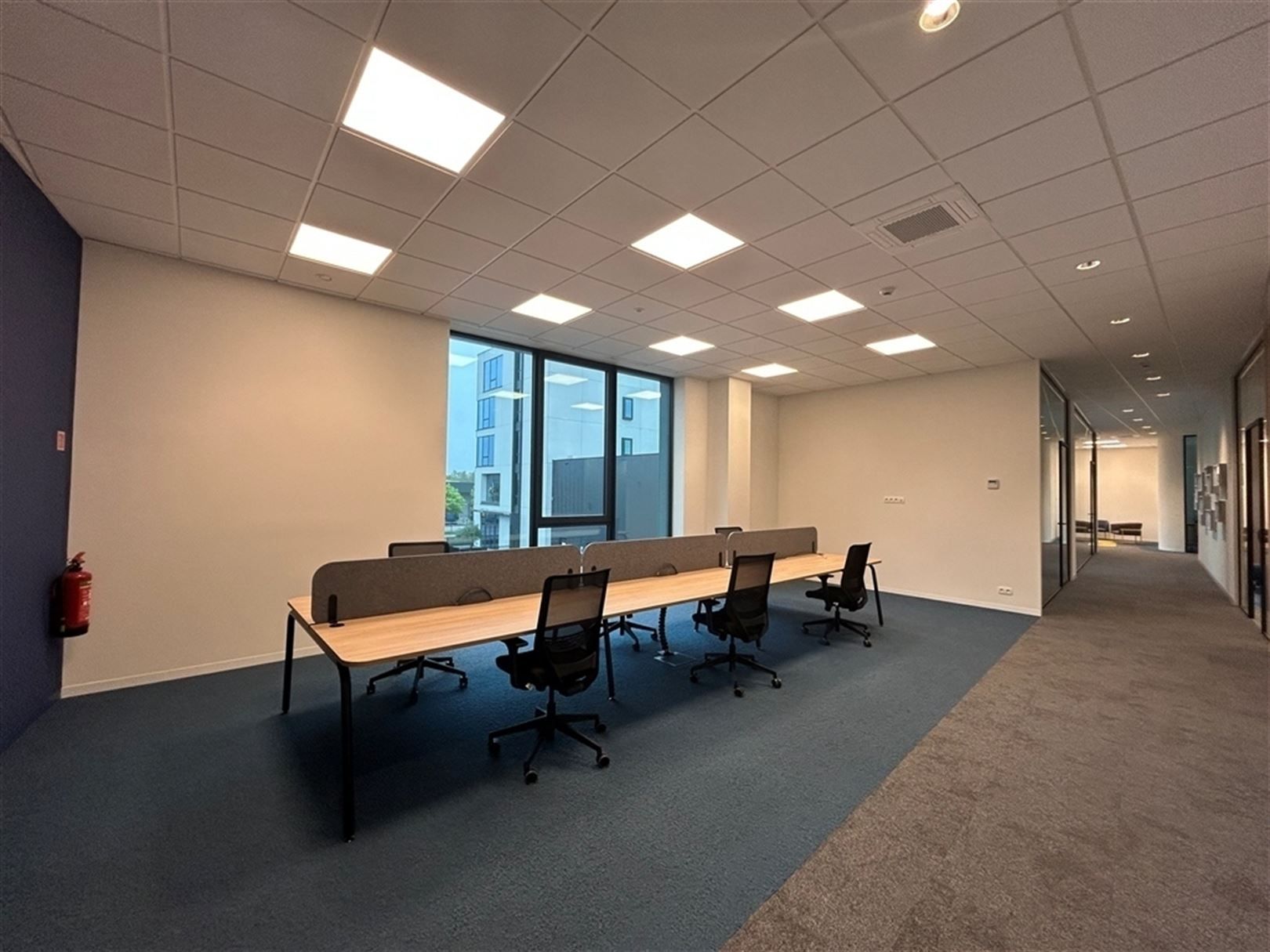 Kantoorgebouw foto 19