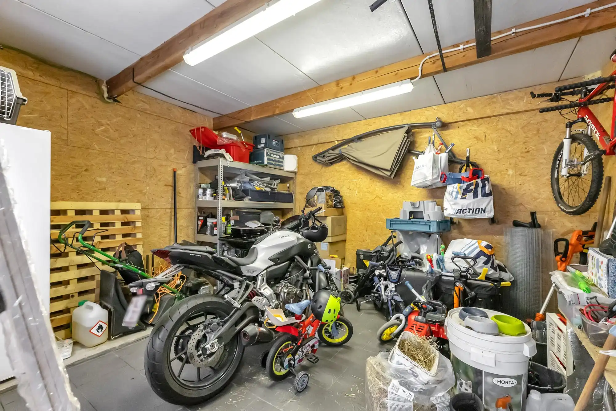 Instapklare woning met tuin te Wambeek foto 14