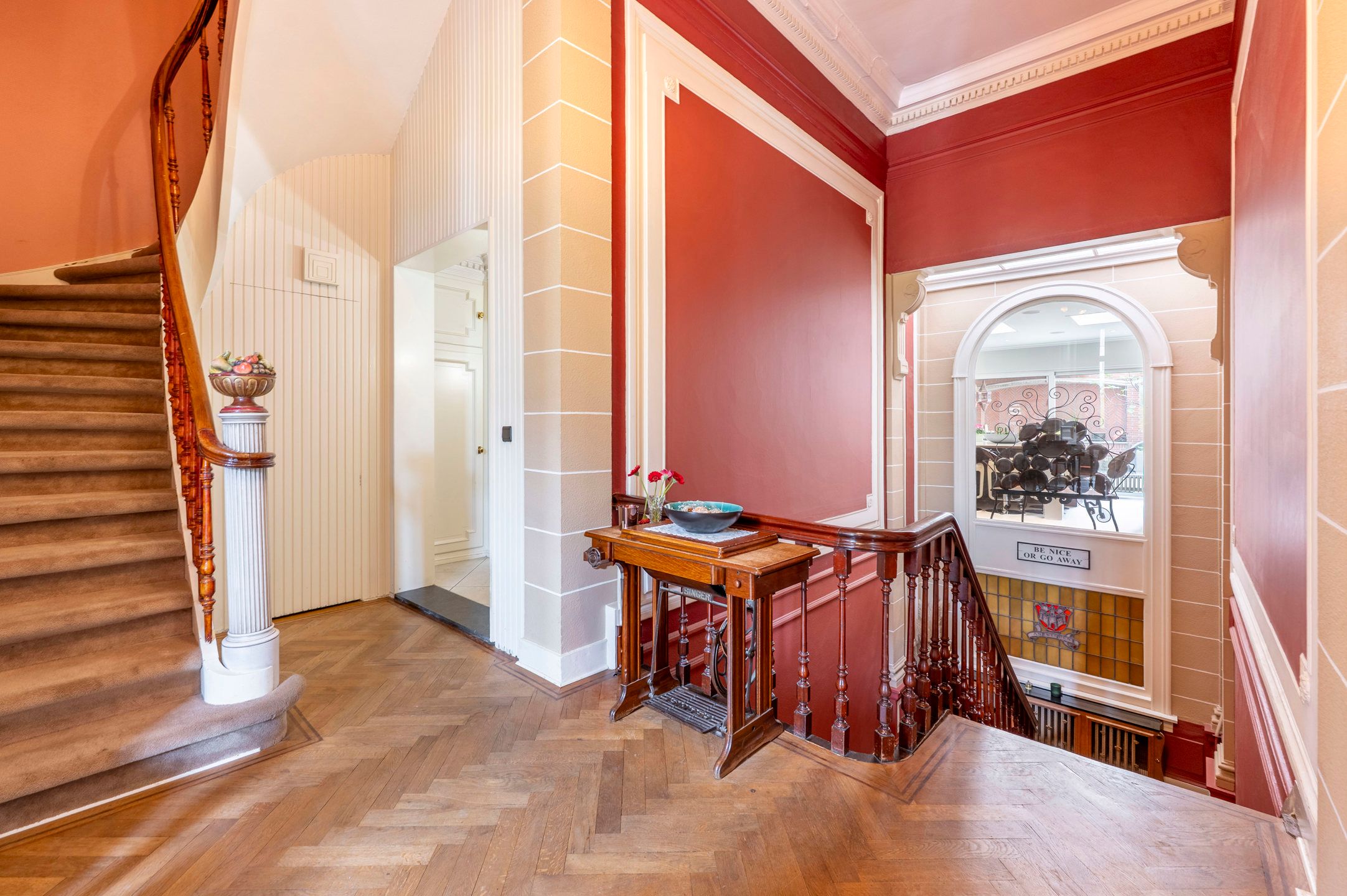 ANTWERPEN CENTRUM - Herenhuis met parking. foto 10