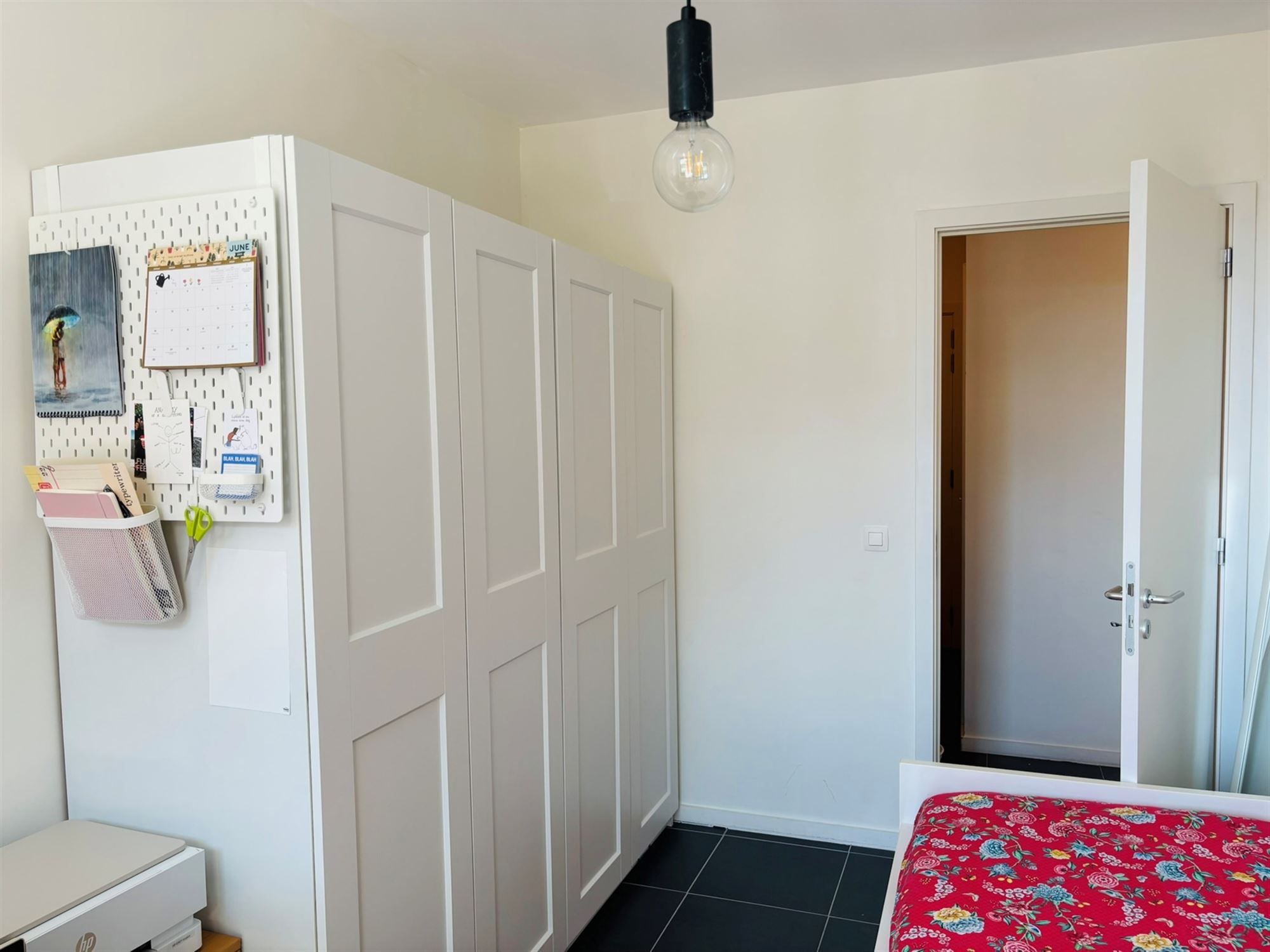 Modern tweeslaapkamerappartement op het bruisende Eilandje foto 11