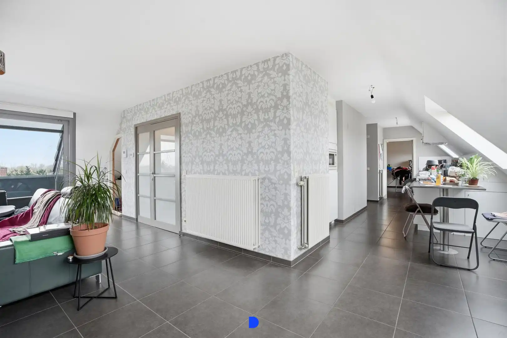 Zeer ruim dakappartement met leuke indeling foto 6