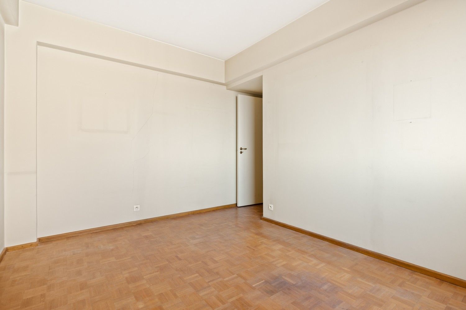 Te renoveren 3 slaapkamer appartement met prachtig uitzicht op de kathedraal in het centrum van Antwerpen! foto 16