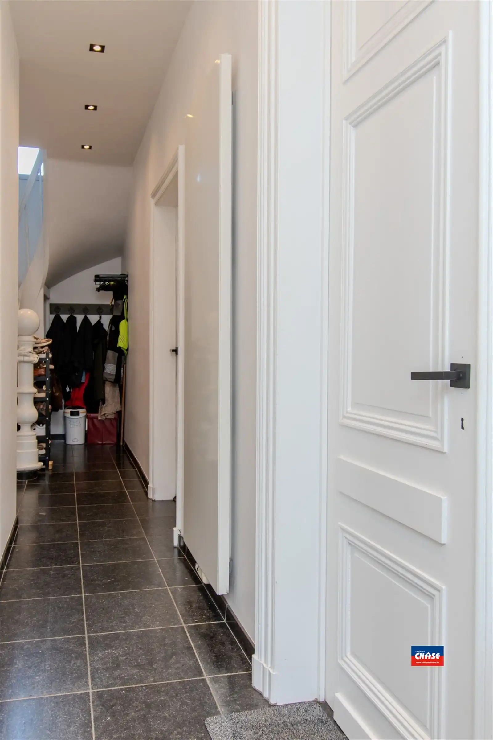Authentieke woning met zes slaapkamers en tuin met toegang naar de steenbakkerij foto 37