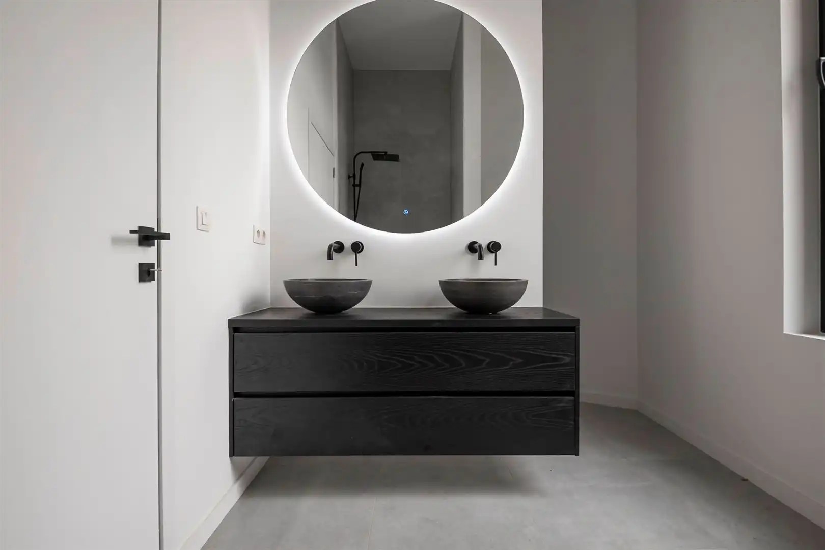 Majestueus burgerhuis met studio foto 36