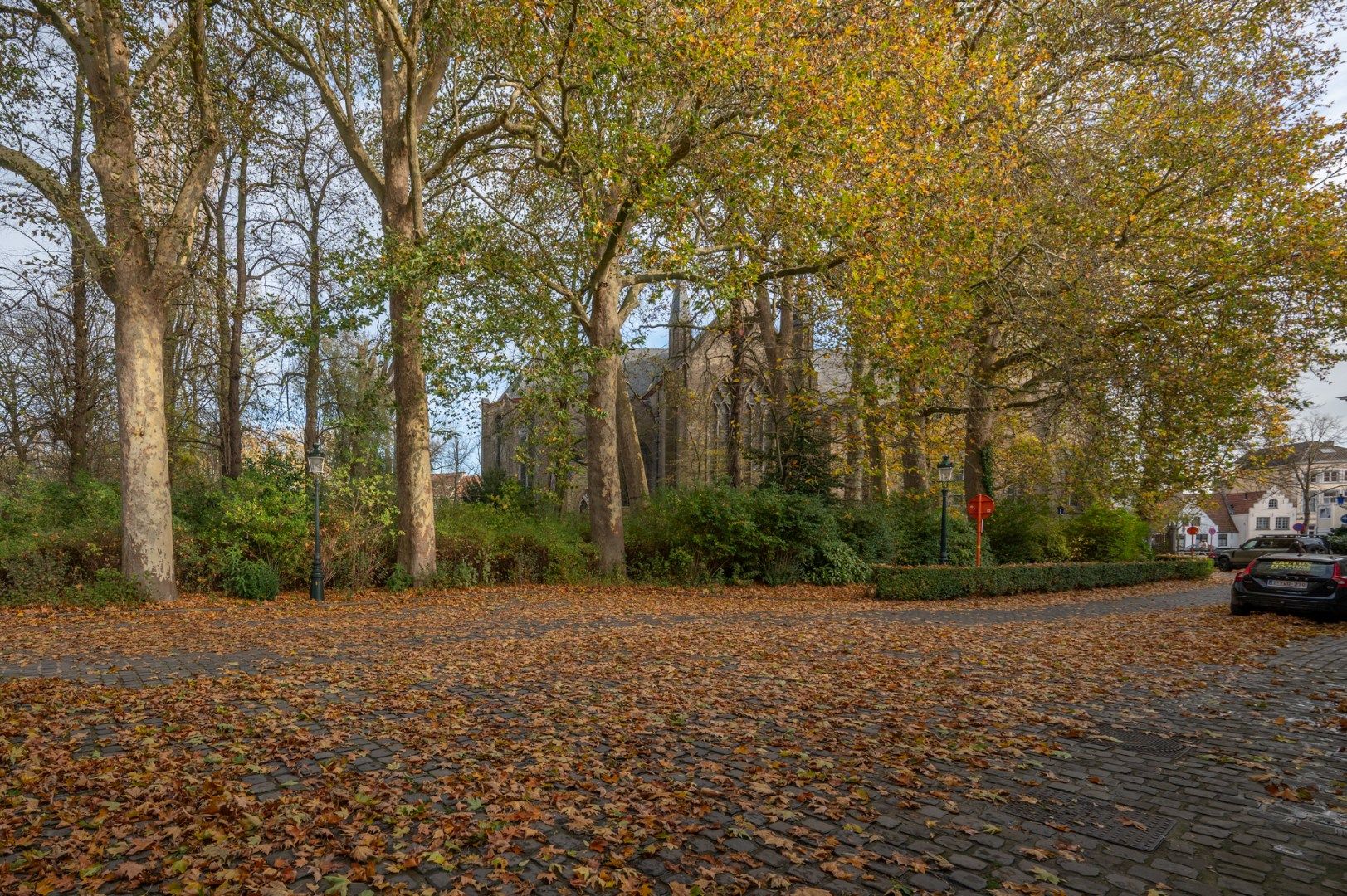 Gelijkvloers hoekappartement op unieke ligging in hartje Brugge foto 15