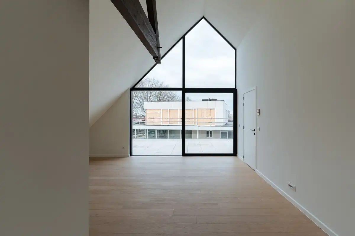Sfeervol wonen te Brugge in een historisch gebouw foto 4