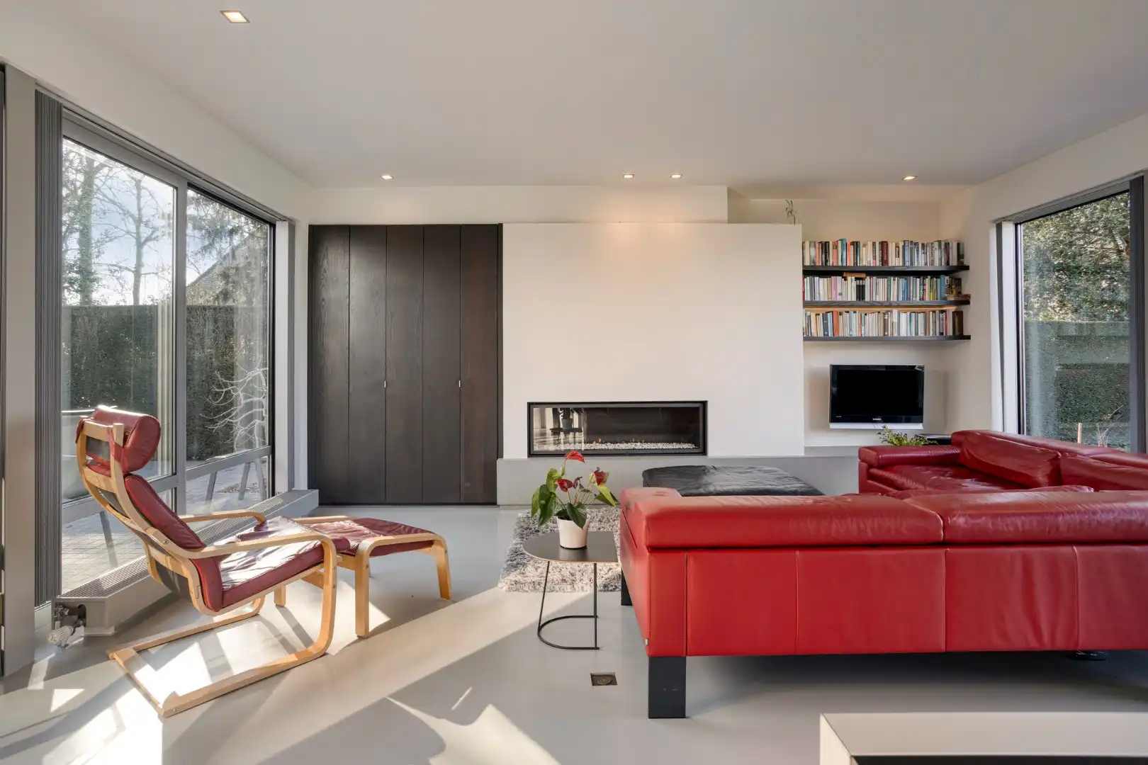 Gelijkvloerse architectenwoning met uitzonderlijke lichtinval op 742 m² foto 8