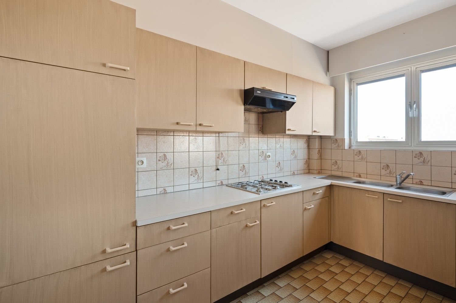 Unieke bel-etage verdeeld in 2 wooneenheden te koop in Hoevenen! foto 11