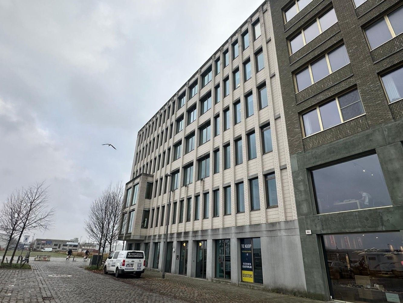 Energiezuinige gelijkvloerse kantoorruimte op AAA-locatie foto 8