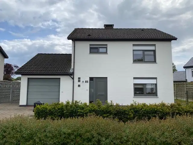 TE HUUR – Instapklare gezinswoning in rustige en kindvriendelijke buurt te Berlaar. ​​​​​​​ foto 3