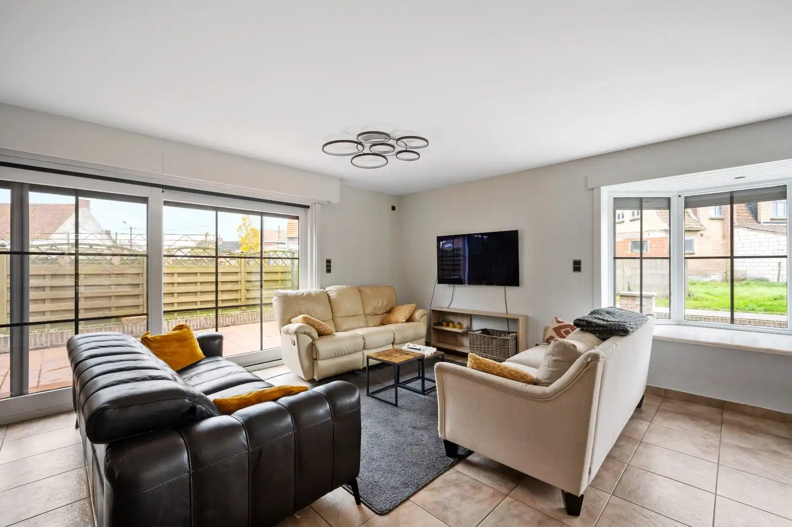  ALLEENSTAANDE VILLA MET 5/6 SLAAPKAMERS, DUBBELE GARAGE EN TUIN  foto 8