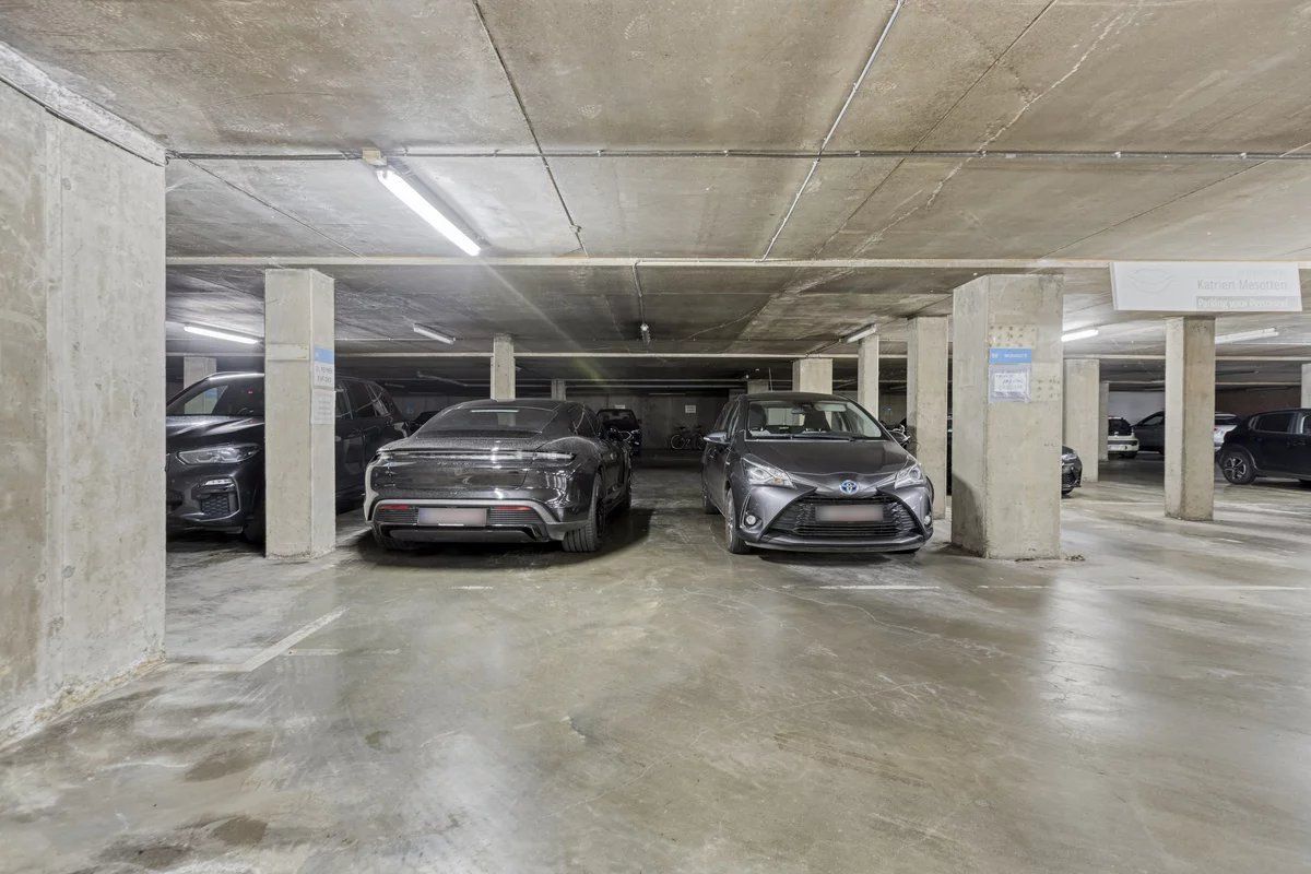 RUIM DUPLEXAPPARTEMENT VAN 144 M² MET 3 SLPK'S IN HASSELT foto 23