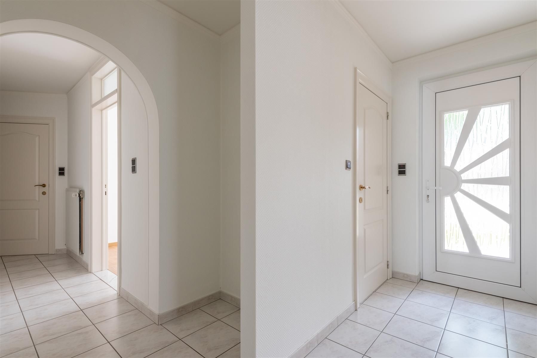 Gelijkvloersappartement met garage foto 3