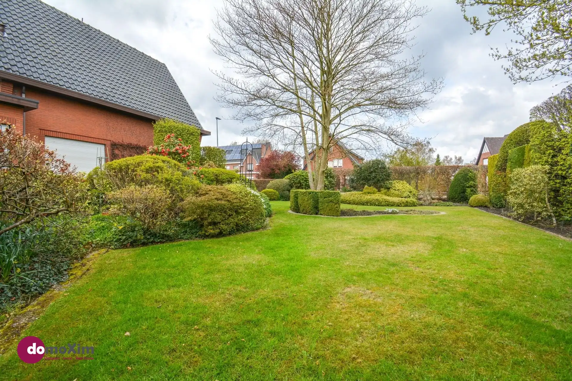 Statige villa met 3 slaapkamers op een ruim perceel in Hever foto 21