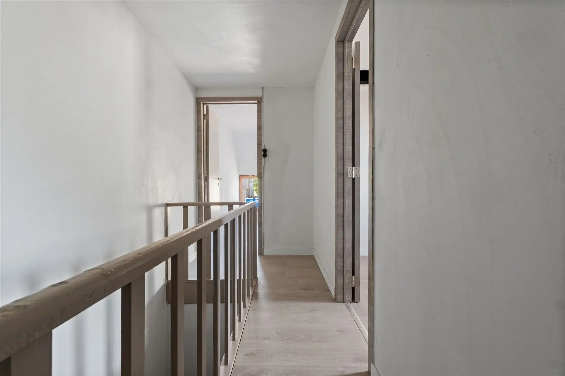 Halfopen bebouwing met magazijn (225m²) foto 9