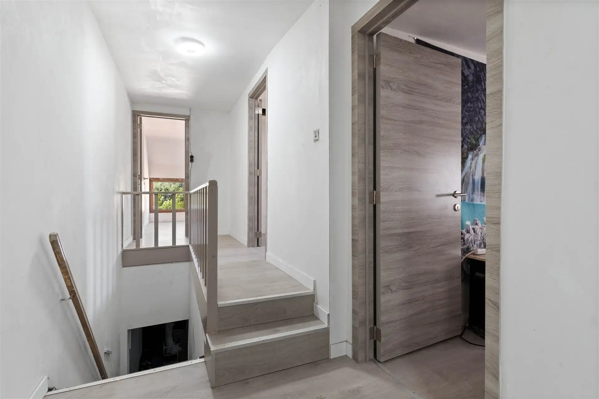 Halfopen bebouwing met magazijn (225m²) foto 9