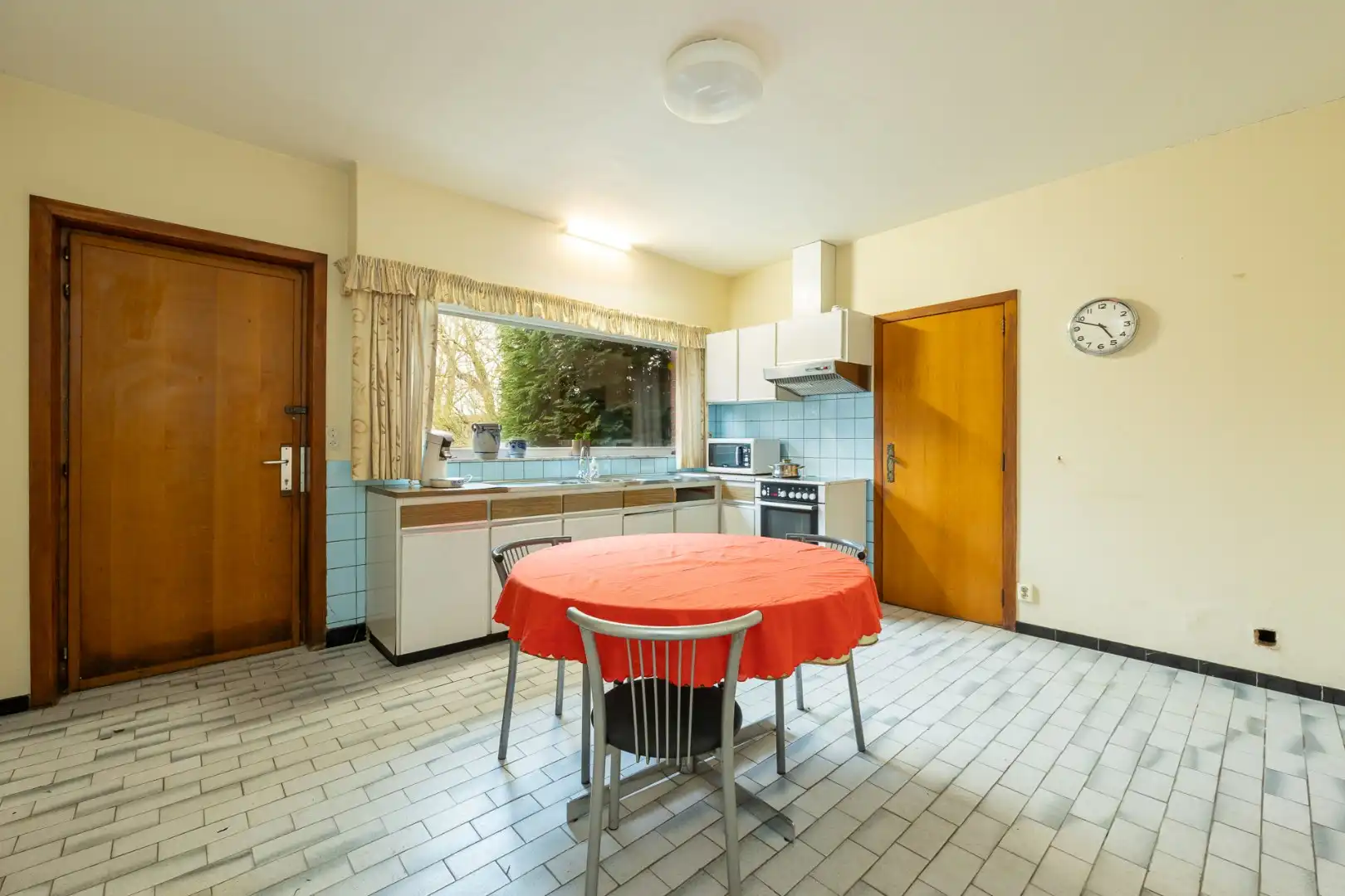 Unieke eigendom op 13.183 m² met te renoveren woning en vergunde stallingen foto 14