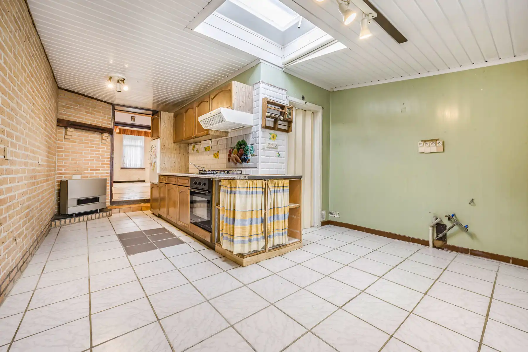 Goed gelegen woning met 3 slaapkamers en tuin foto 4