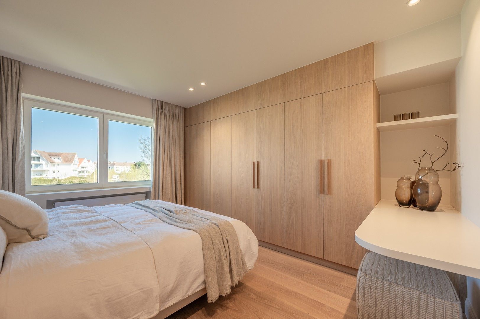 Subliem gerenoveerd hoekappartement met een schitterend zicht op de villa's van het Zoute. foto 25