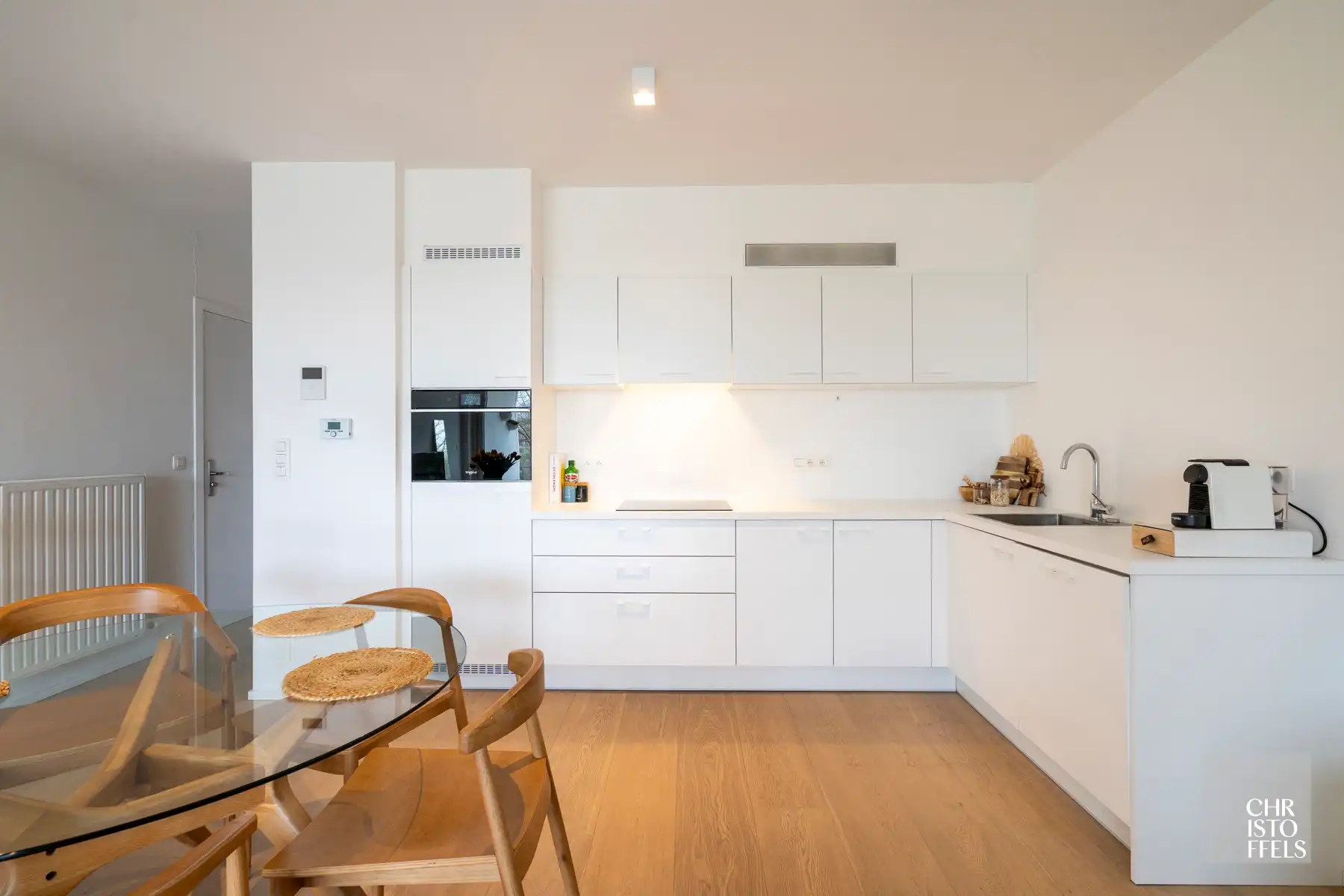 Modern en energiezuinig 2-slaapkamerappartement te Lanaken! foto 3