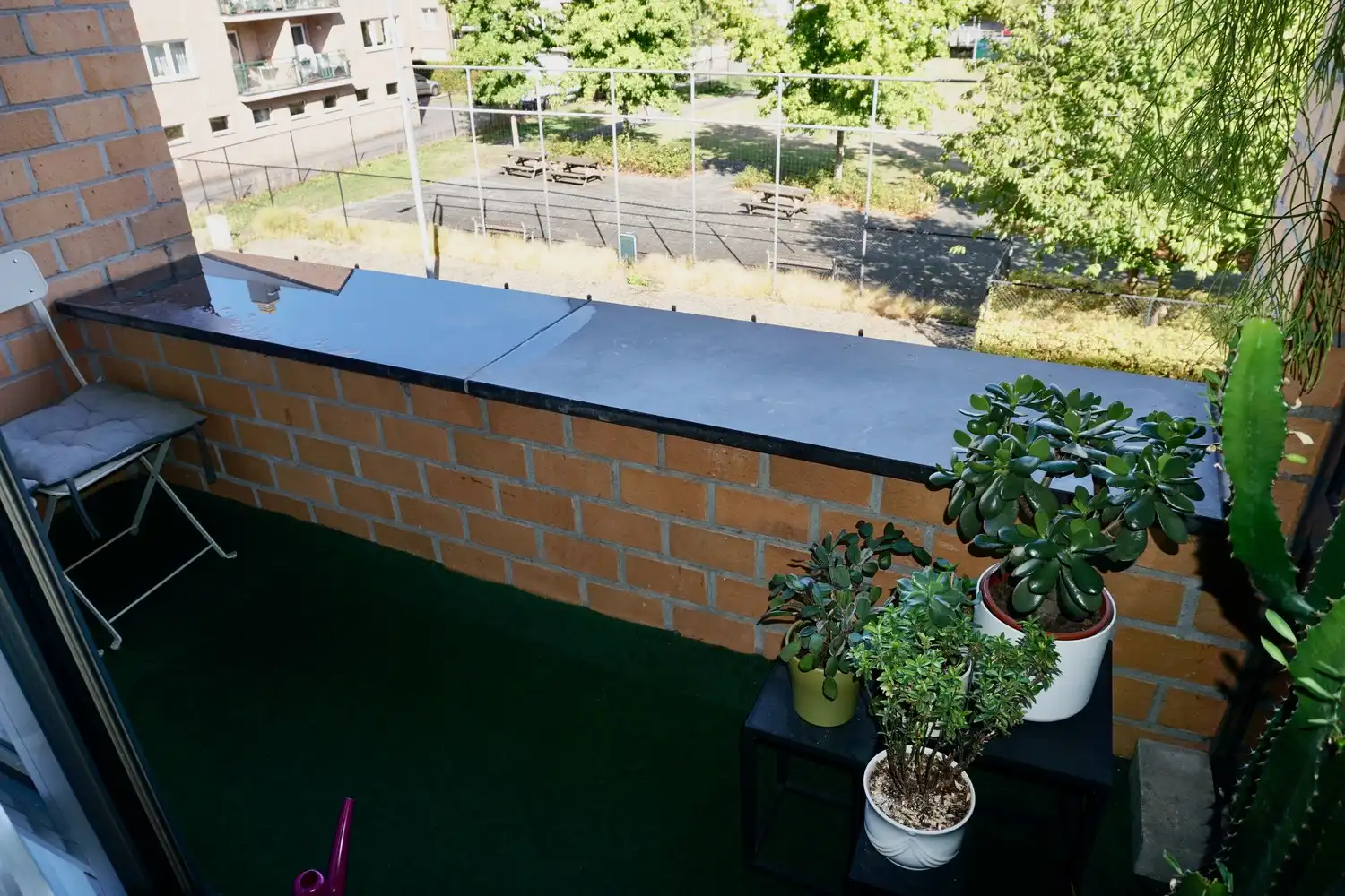RUIM 2-SLAAPKAMERAPPARTEMENT MET TERRAS EN AUTOSTAANPLAATS IN KESSEL-LO foto 8