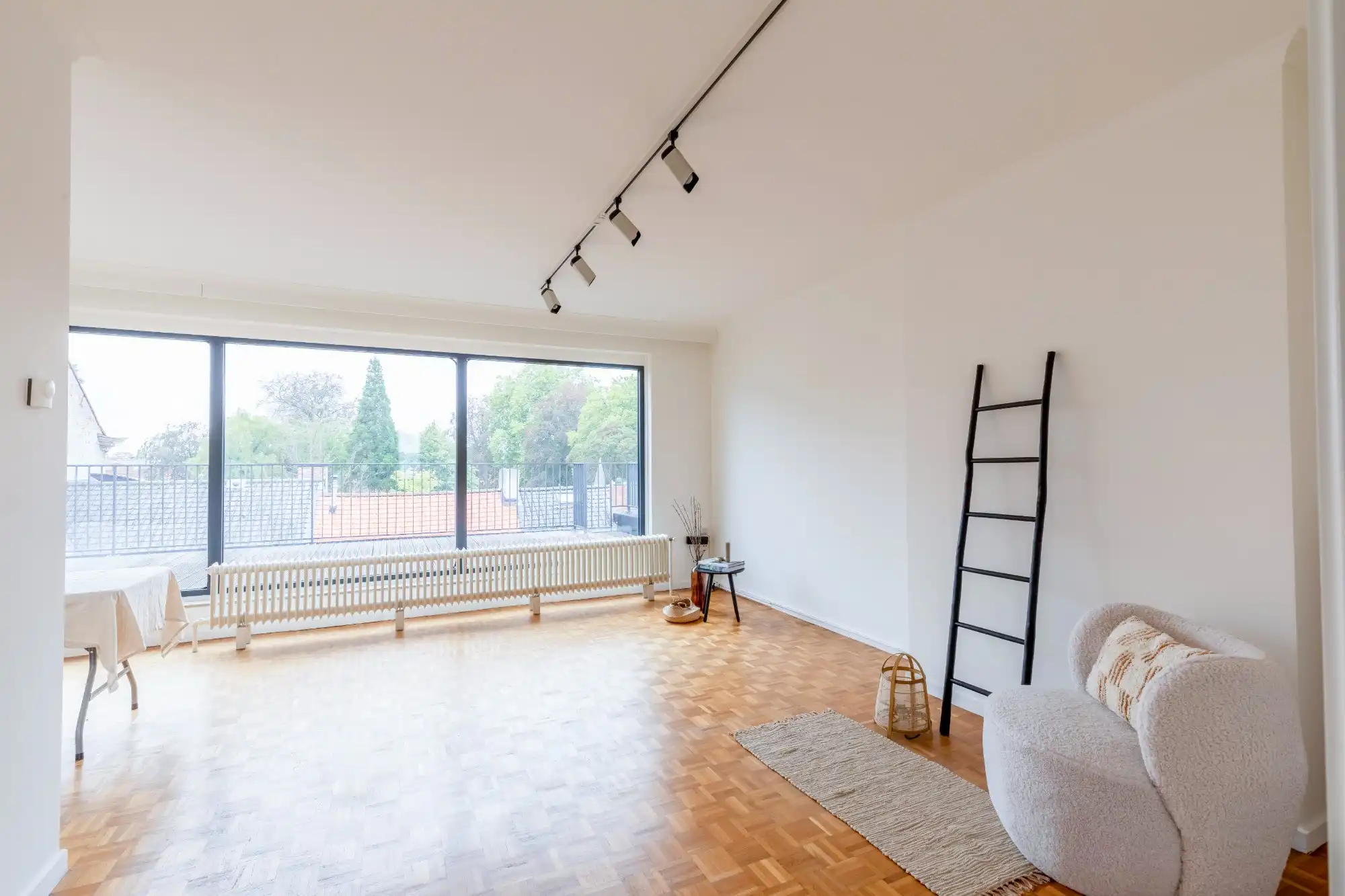 Dakappartement met ruim zuidgericht terras in centrum Sint-Niklaas foto 4