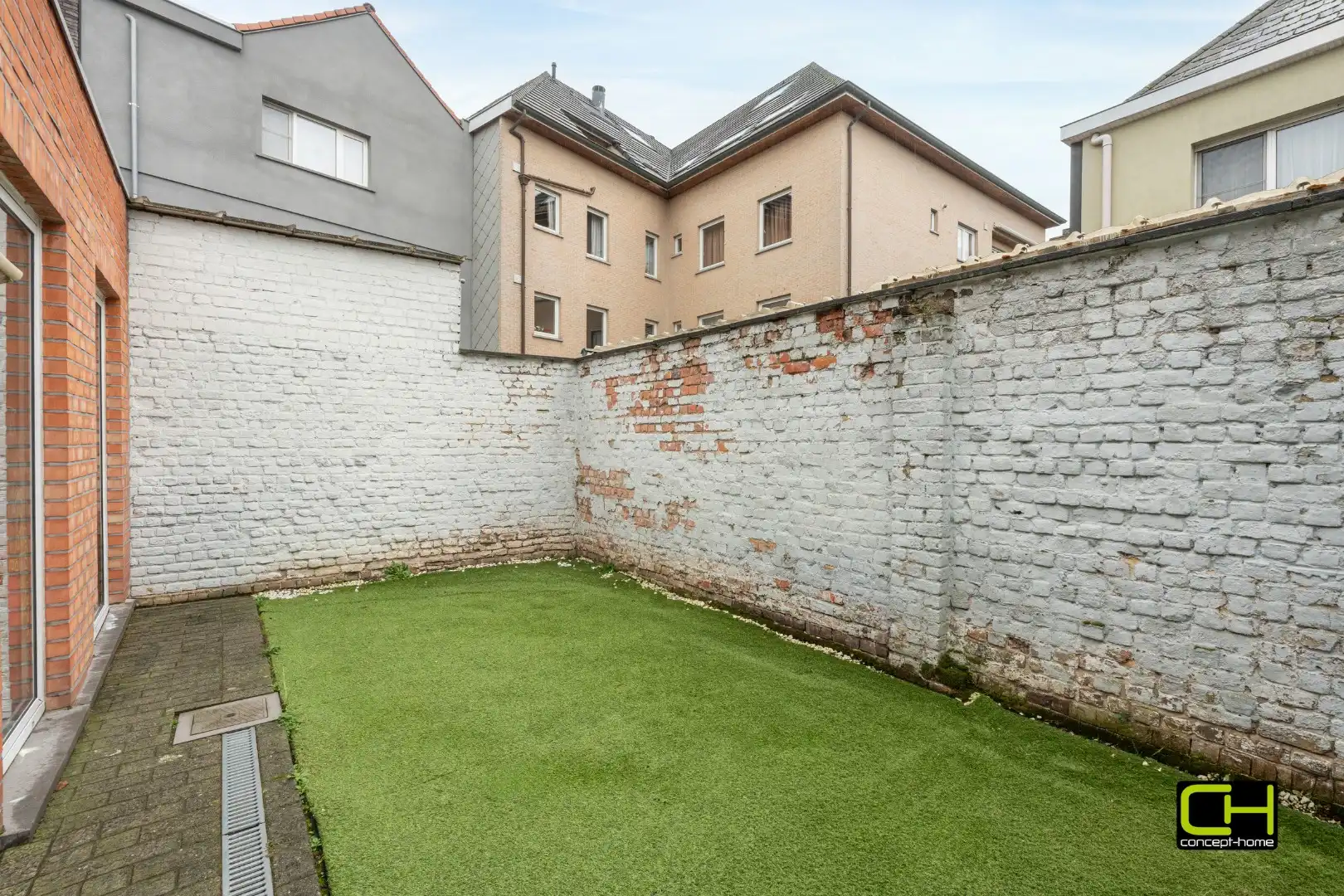 Appartementsgebouw met twee appartementen te koop in Mariakerke foto 12