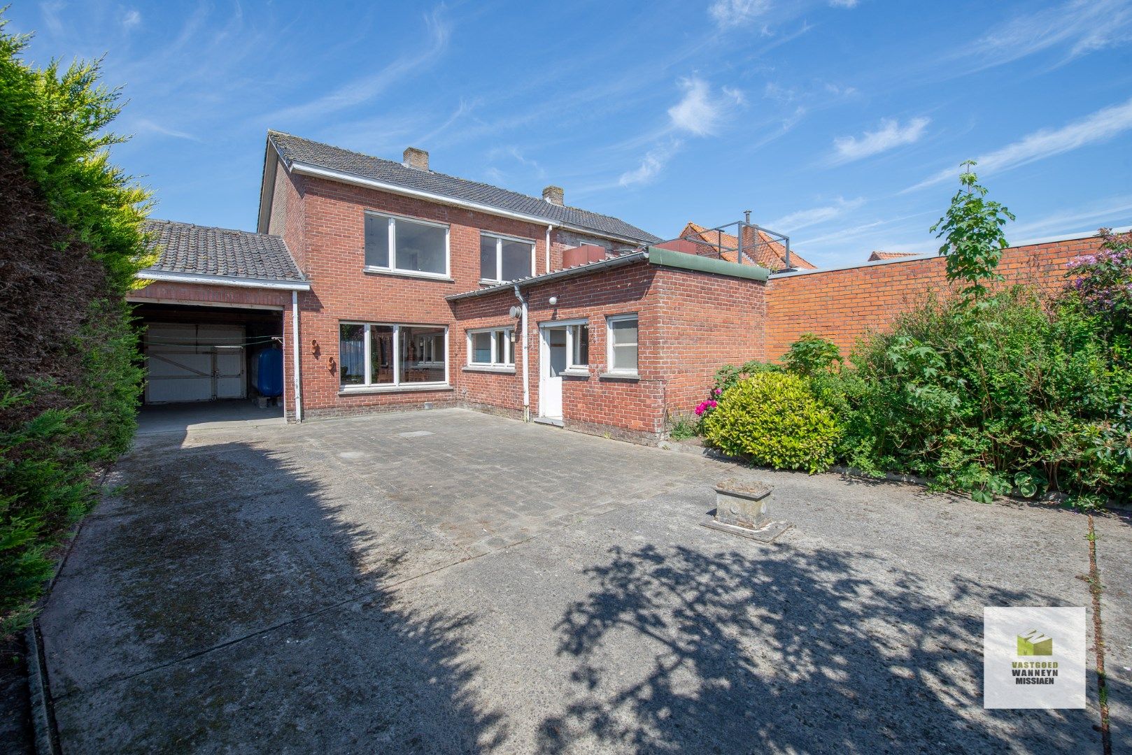 Te renoveren woning met landelijk vergezicht en bijgebouw op toplocatie te Wingene foto 23