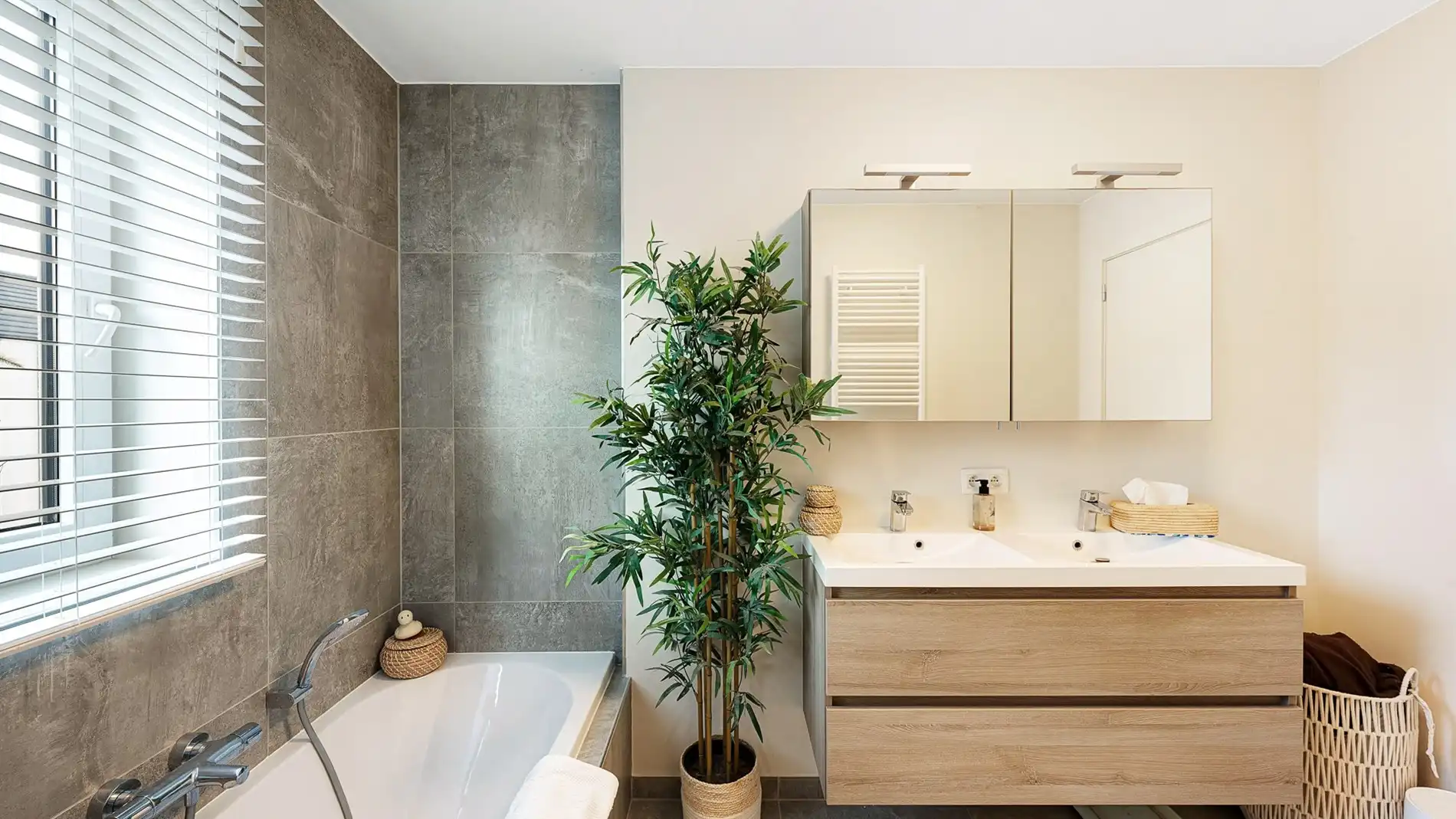 Quasi nieuwbouwwoning in een deelgemeente van Brugge foto 15