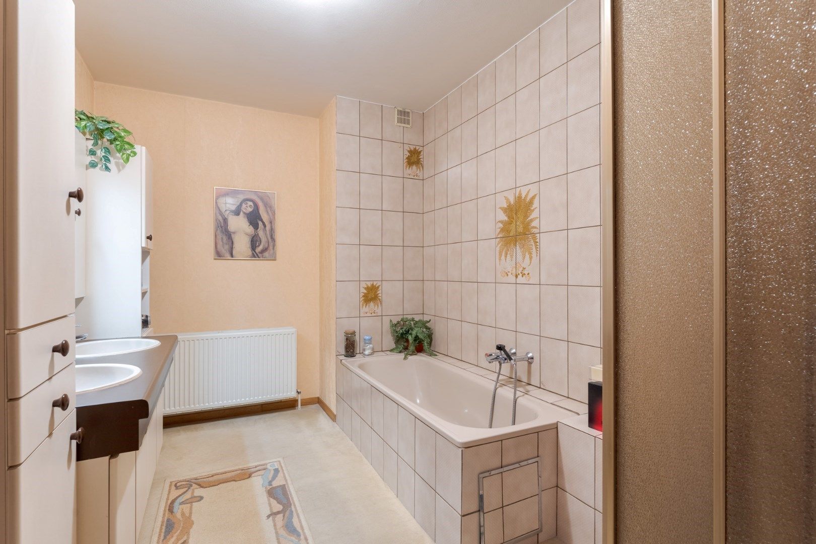 Bijzonder nette half-vrijstaande woning met 4 slaapkamers en mooie tuin op 12a 18ca vlak bij de dorpskern foto 13