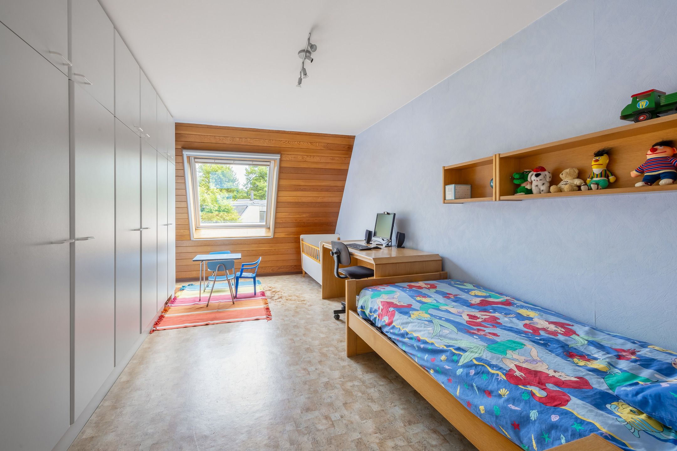 Architecturale gezinswoning met atelier en weids uitzicht foto 15