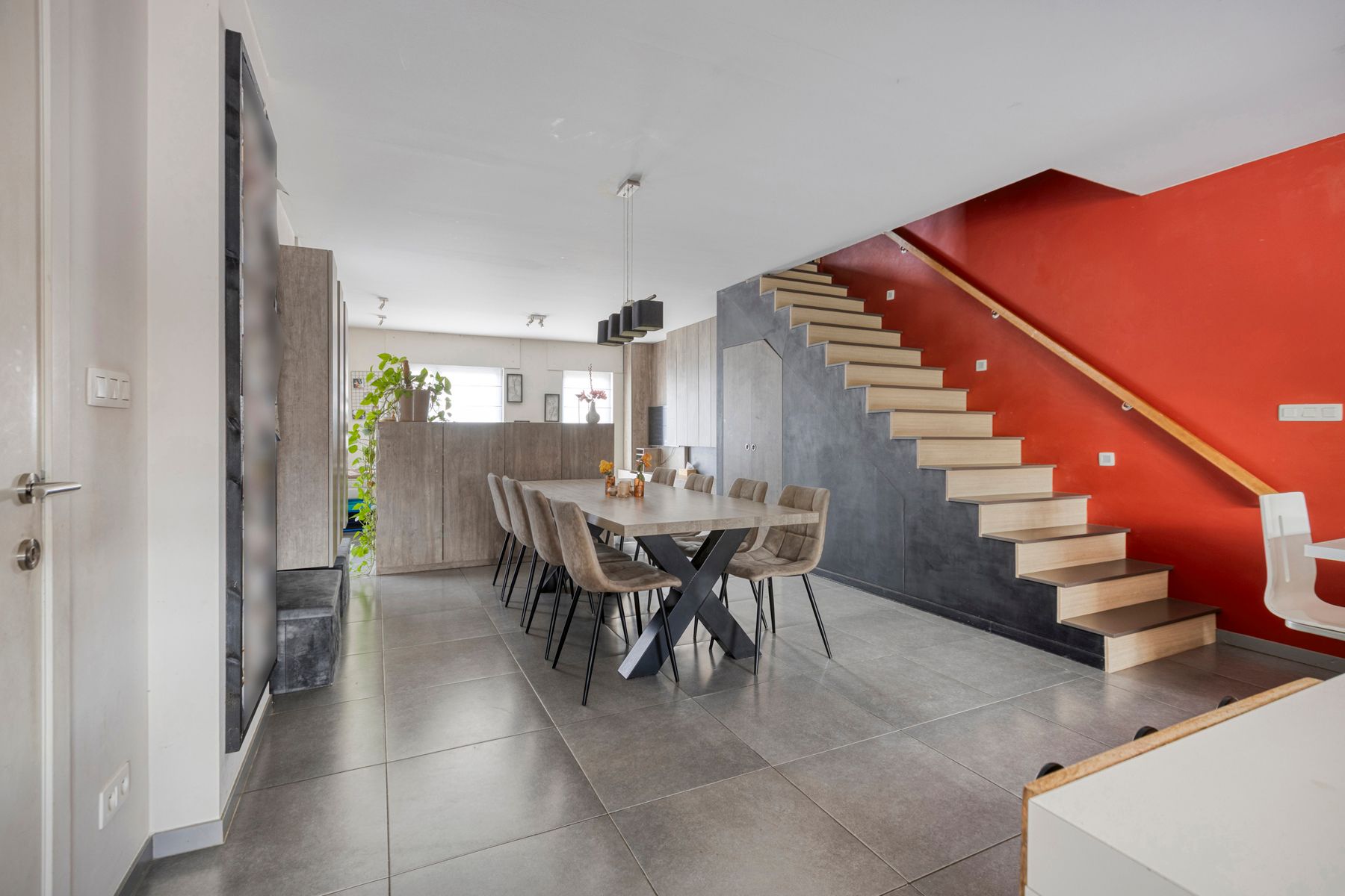 Moderne nieuwbouwwoning met 4 slaapkamers en gezellige tuin. foto 11