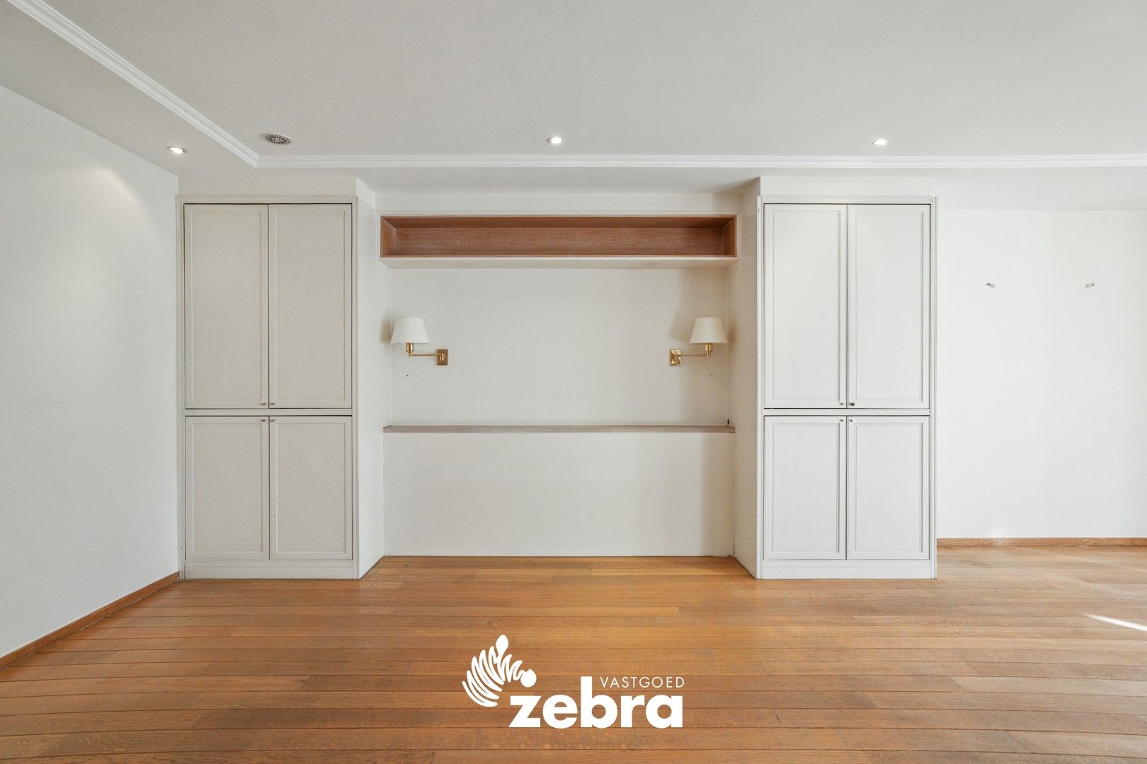 Instapklaar en lichtrijk appartement met 3 slaapkamers in het hart van Kortrijk, vlak bij de Grote Markt! foto 6