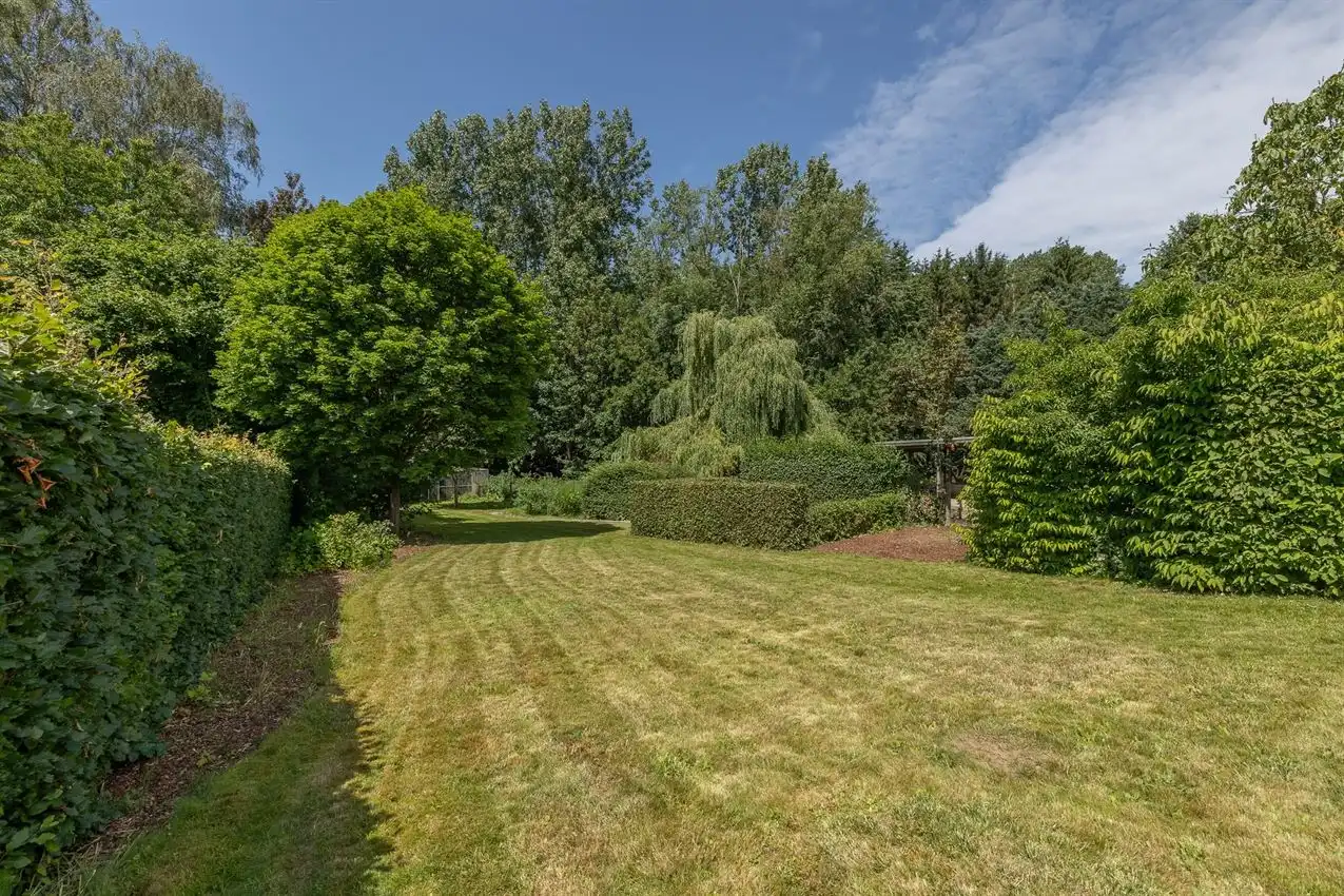 Grote tuin, zee aan ruimte en tot 5 slaapkamers foto 38