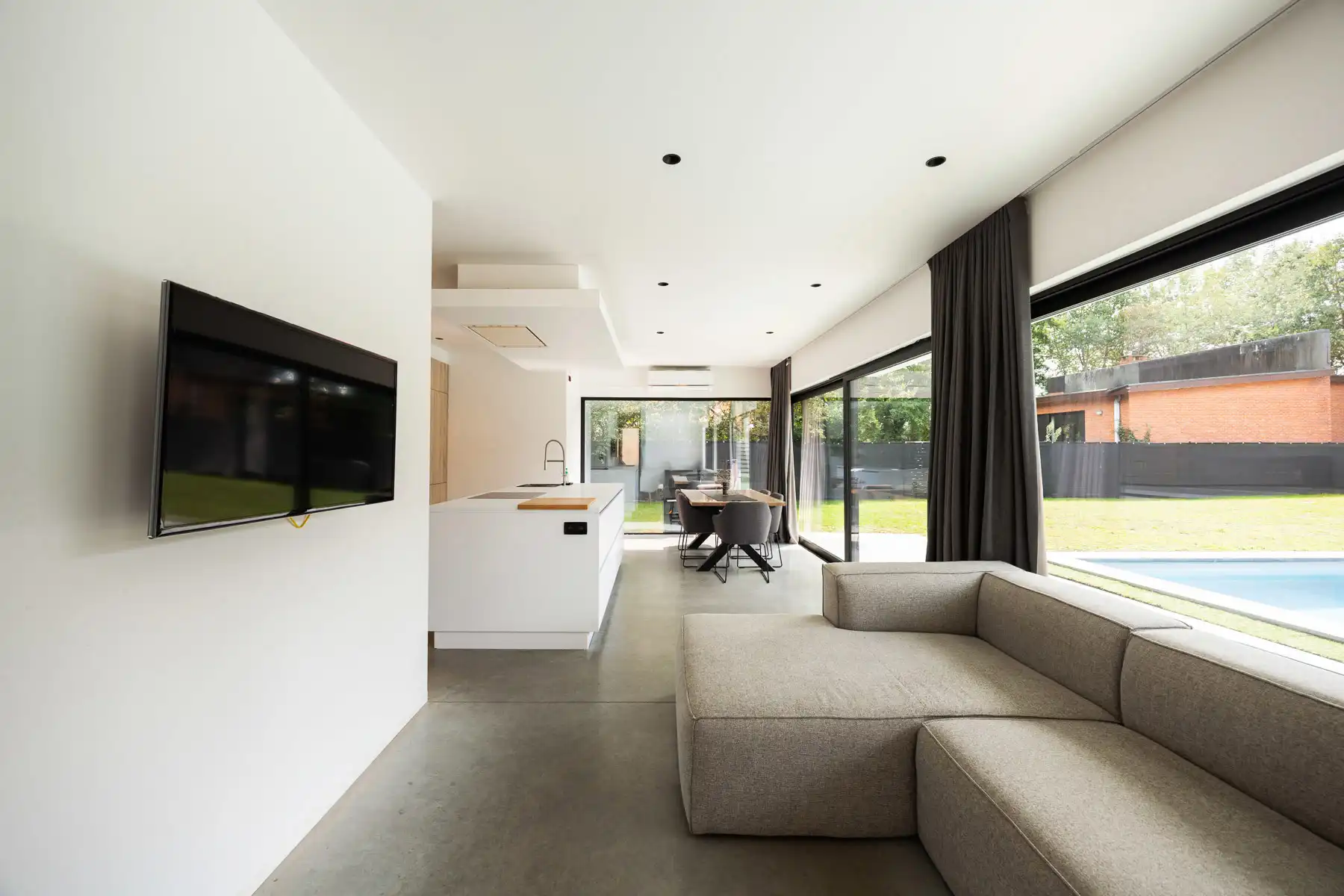 Exclusieve energiezuinige villa met zwembad en poolhouse foto 29