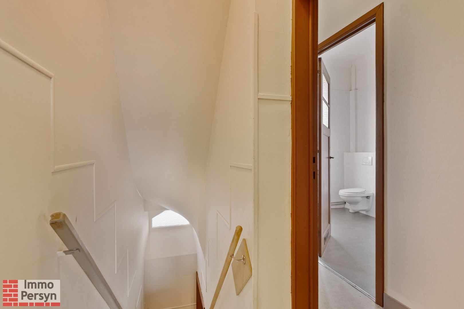Ruime stadswoning met 3 slaapkamers en tuintje. foto 11