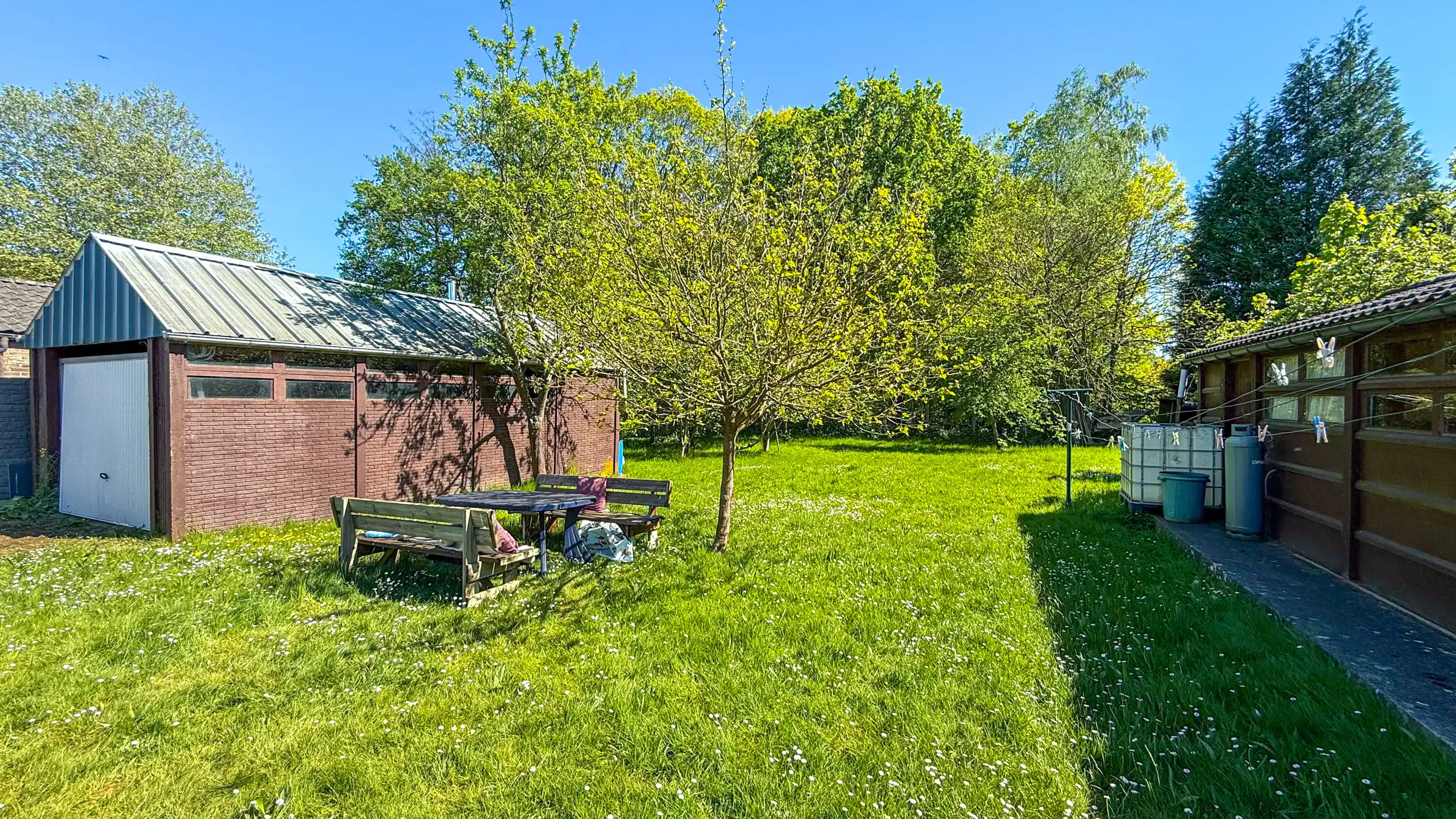 Instapklare bungalow met 5 slpks op toplocatie in Heusden! foto 32
