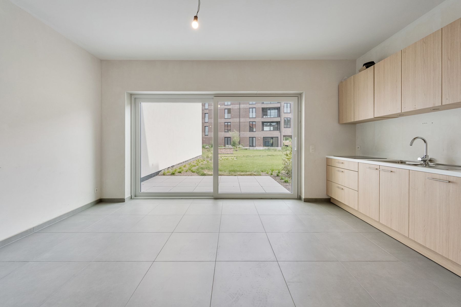 Nieuwbouwappartement met 2 slpks + 2 terrassen foto 2