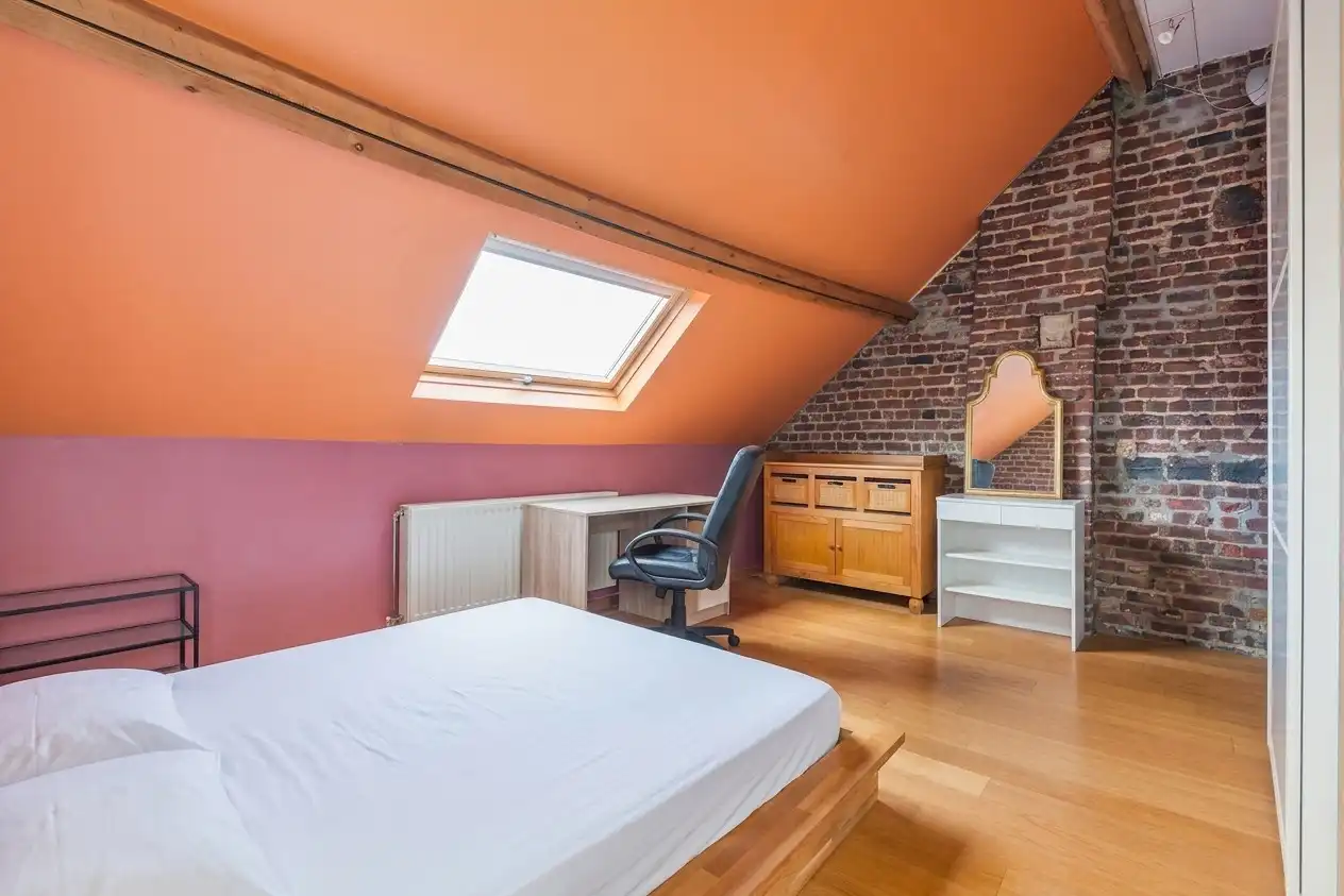 Charmante gerenoveerde HOB met 4 slaapkamers, zonnepanelen en  tuin foto 18