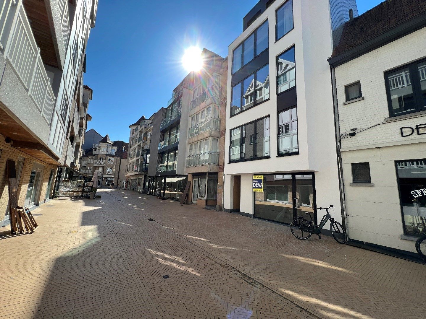 Handelspand in het centrum van Heist gelegen vlak aan de Kursaalstraat foto 3