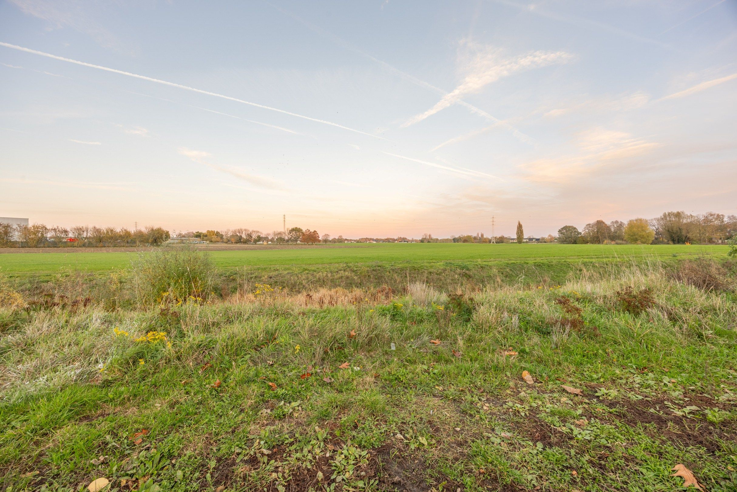 Gezinswoning met uitweg en garage foto 17