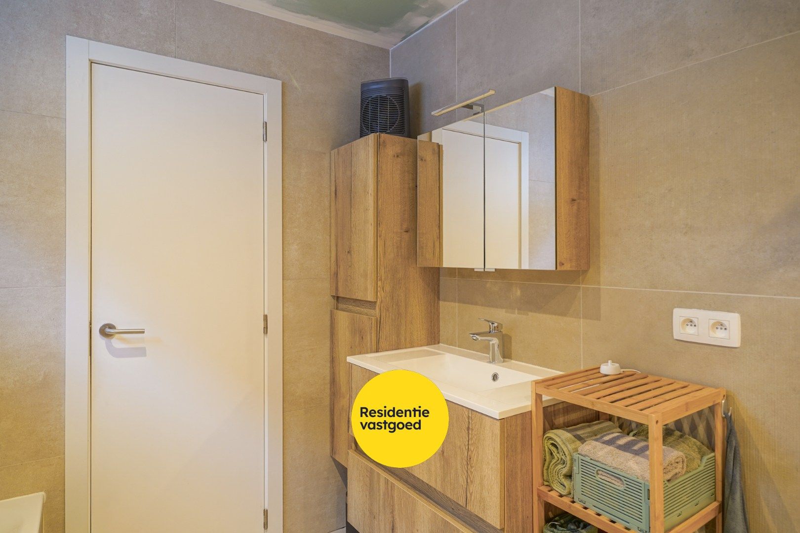 Instapklare gezinswoning met 4 slaapkamers, tuin en zicht op de Spuikom te Bredene foto 15