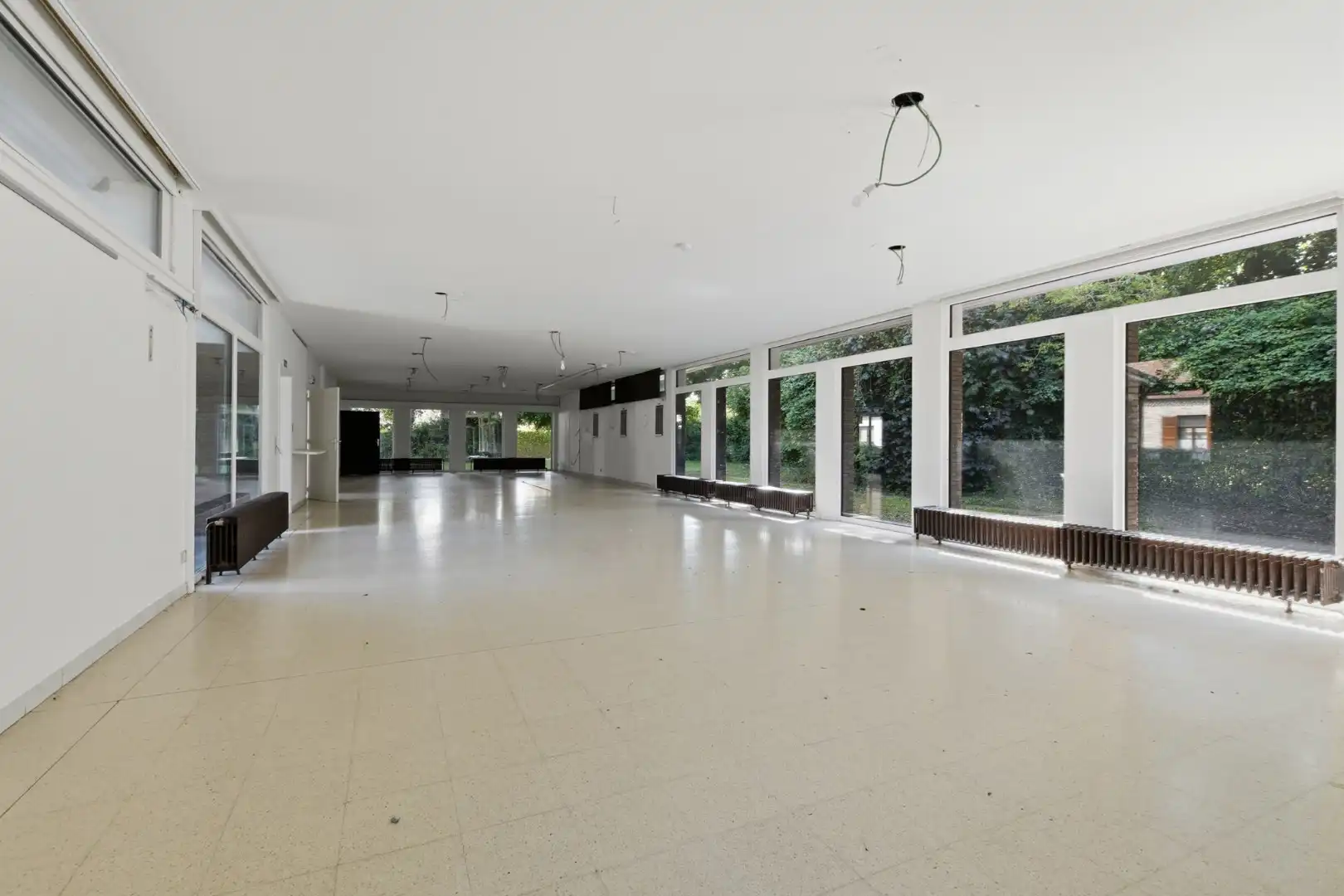 Voormalig dienstencentrum met ruime indeling en residentieel potentieel - Lissewege  foto 5