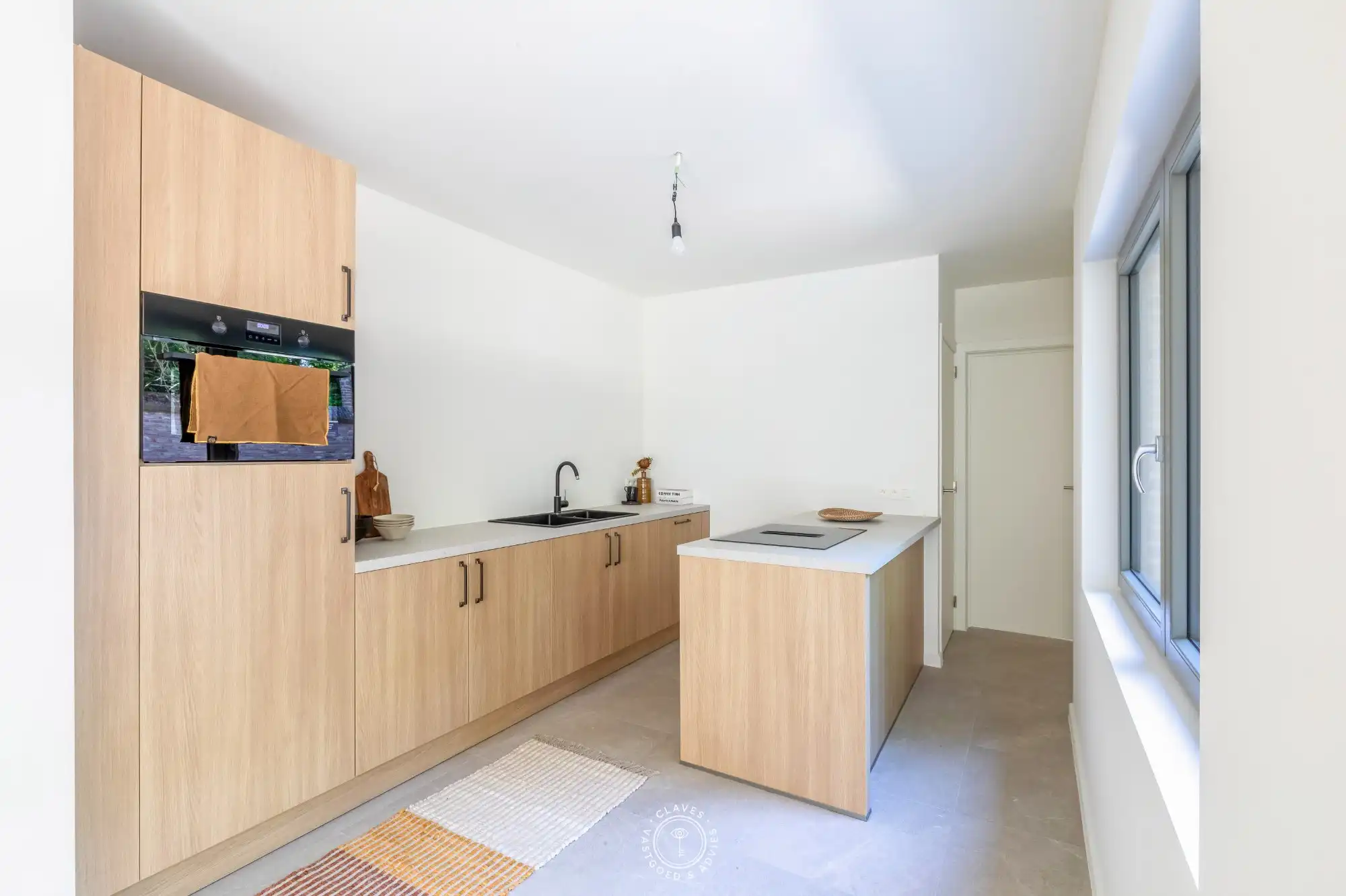 Gerenoveerde gezinswoning met 3 slaapkamers nabij het centrum van Hamme foto 5